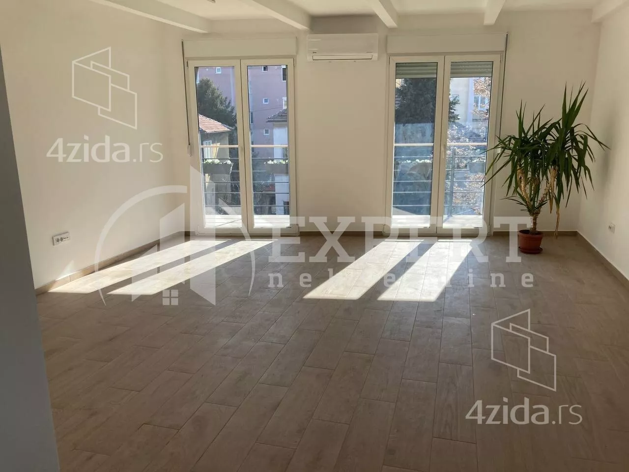 Lokal | 4zida