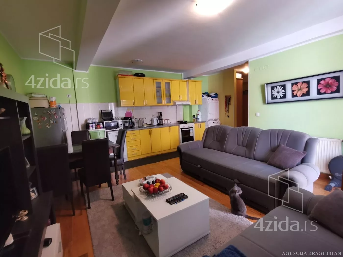 Dvoiposoban stan | 4zida