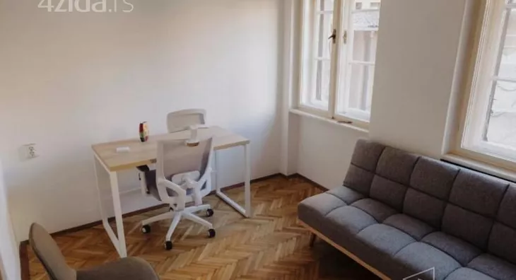 Šestosoban stan | 4zida