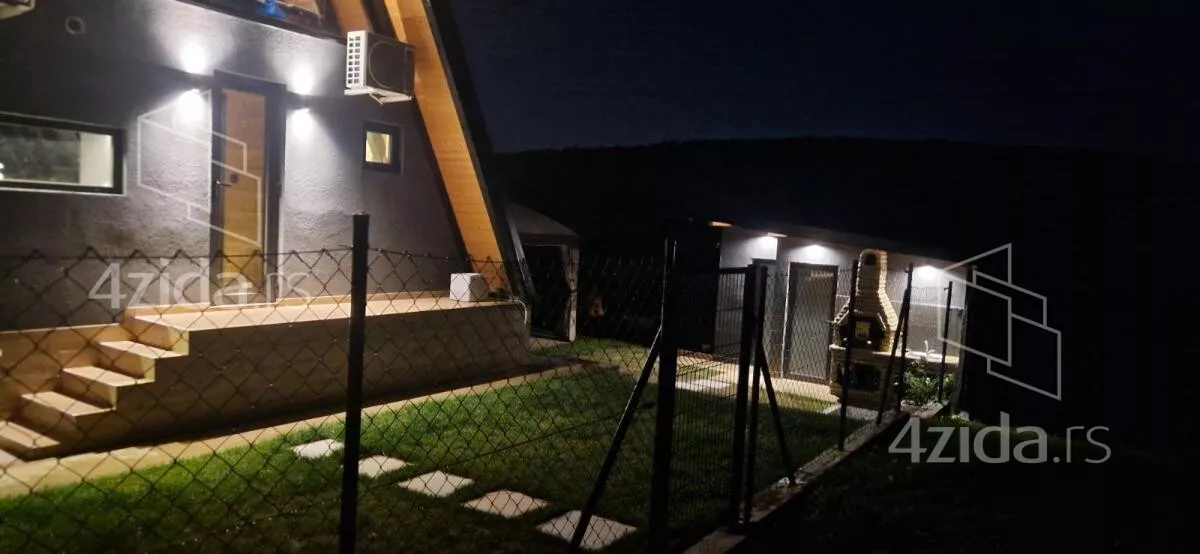 Kuća | 4zida