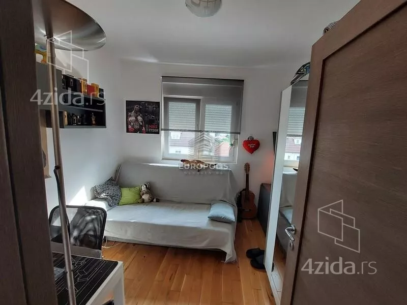 Troiposoban stan | 4zida