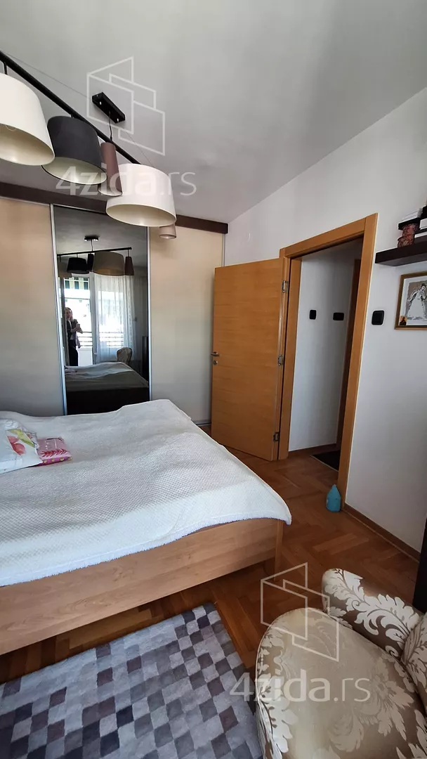 Četvoroiposoban stan | 4zida