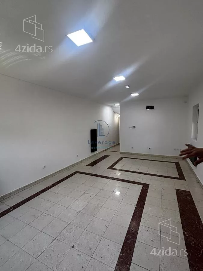 Lokal | 4zida