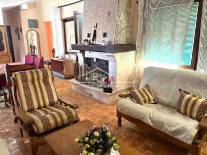 Bože Baucala | 4zida.rs