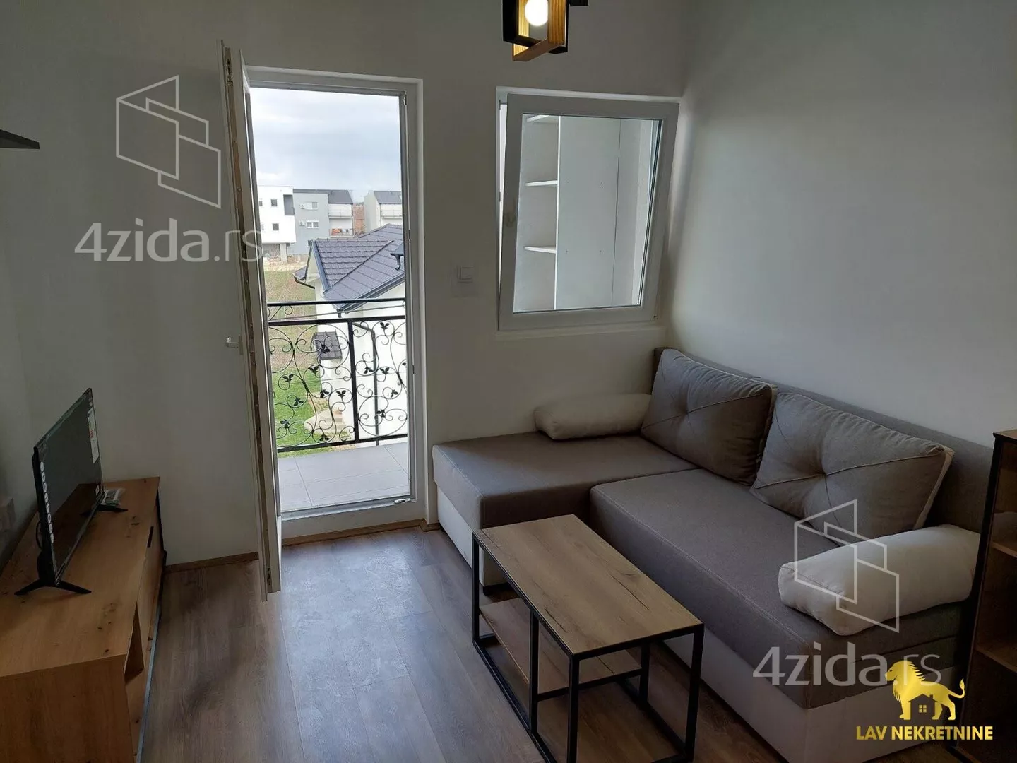 Jednoiposoban stan | 4zida