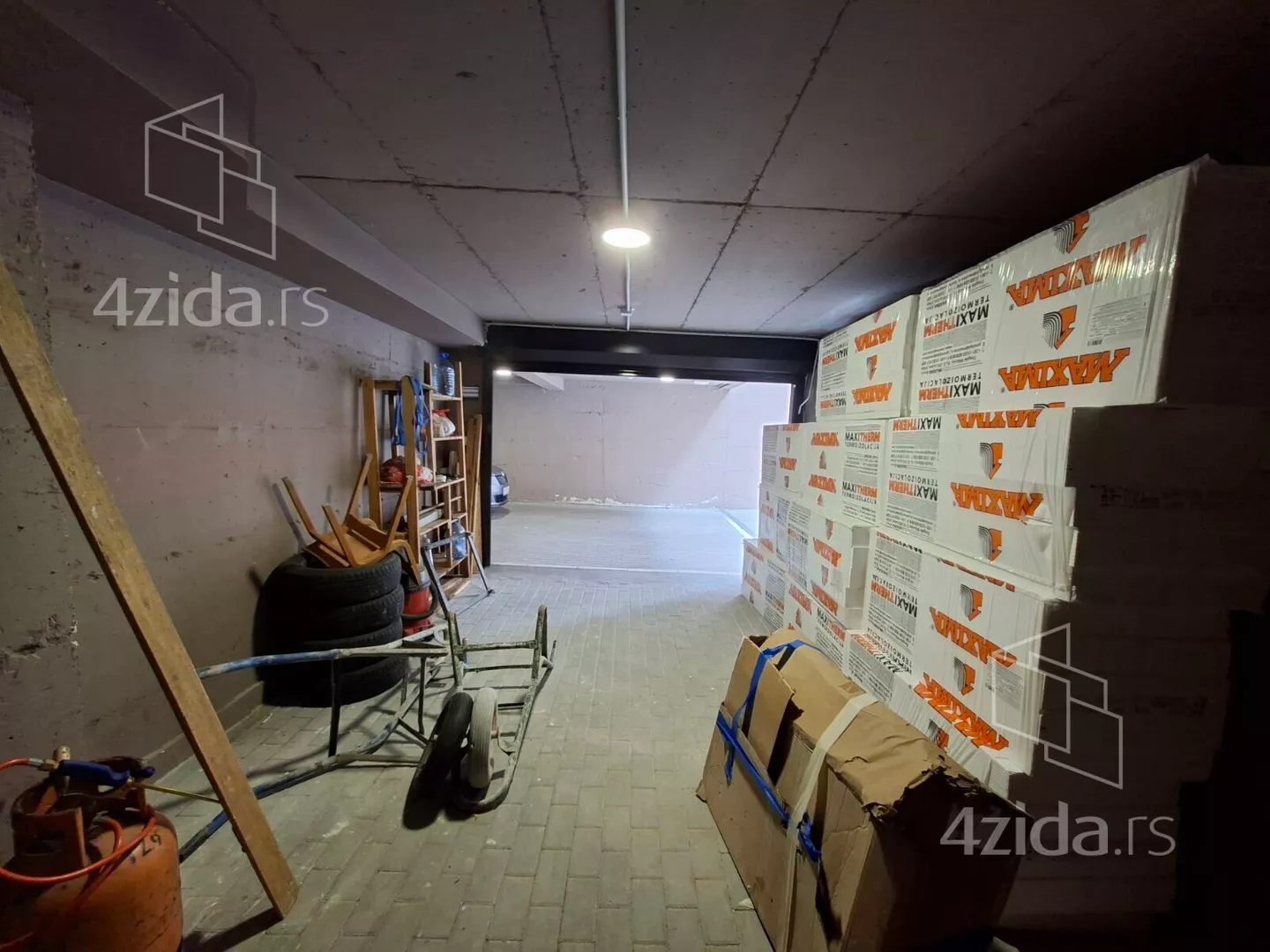 Garaža | 4zida