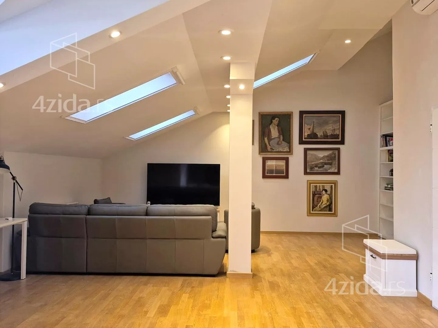 Četvoroiposoban stan | 4zida