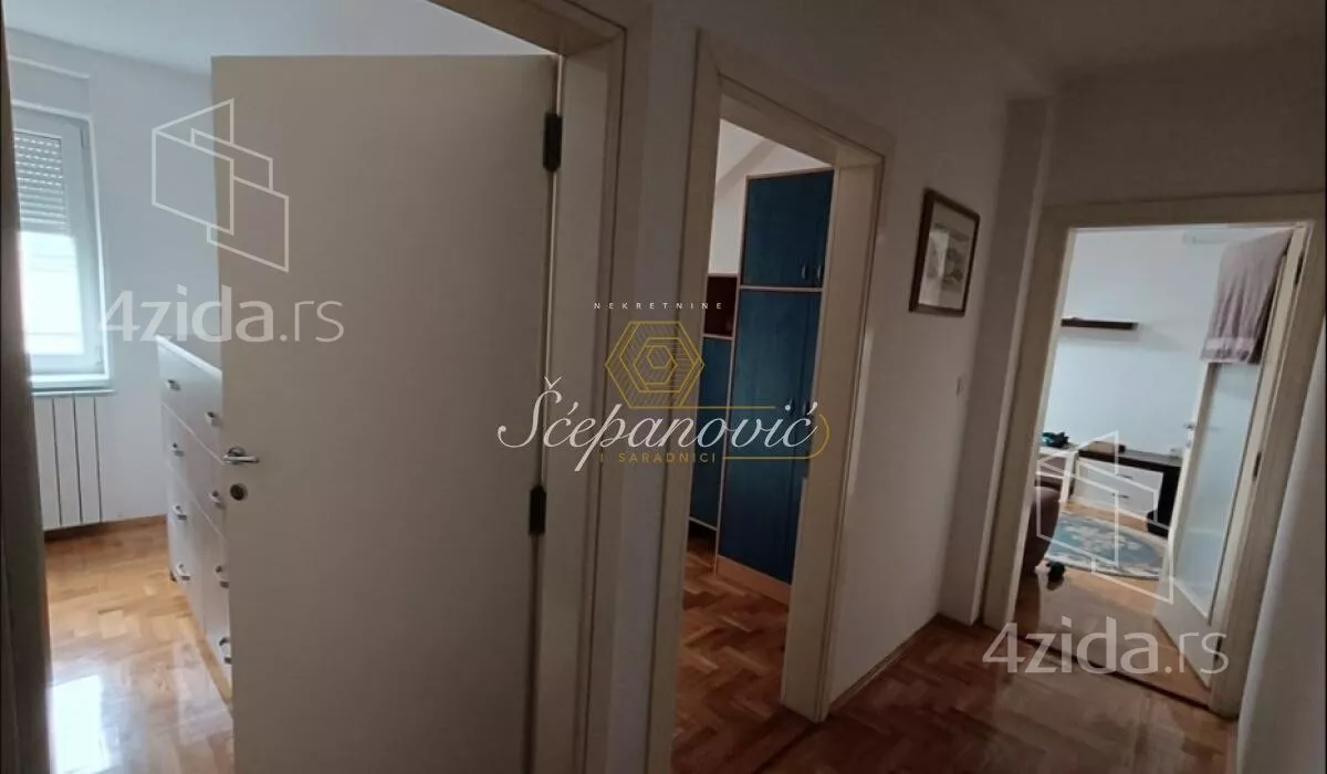 Petosoban stan | 4zida