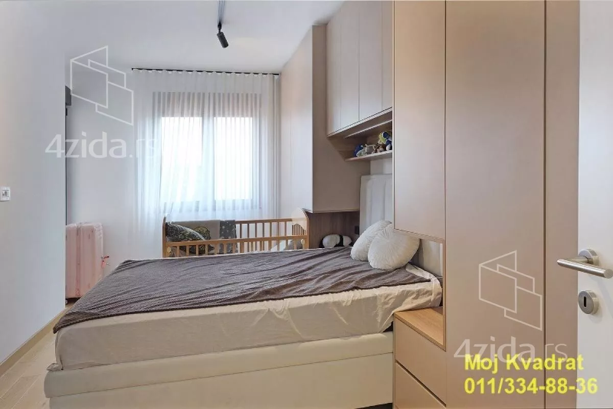 Petosoban stan | 4zida