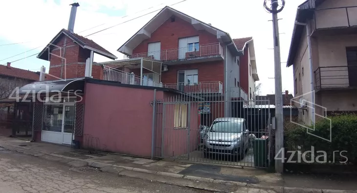 3-etažna kuća | 4zida
