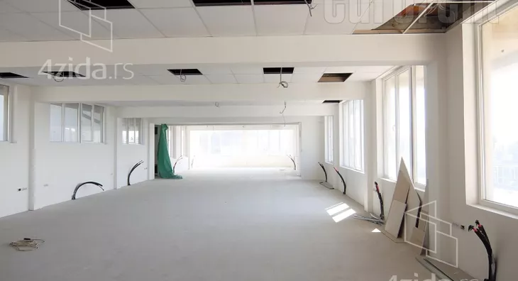 Poslovni prostor | 4zida
