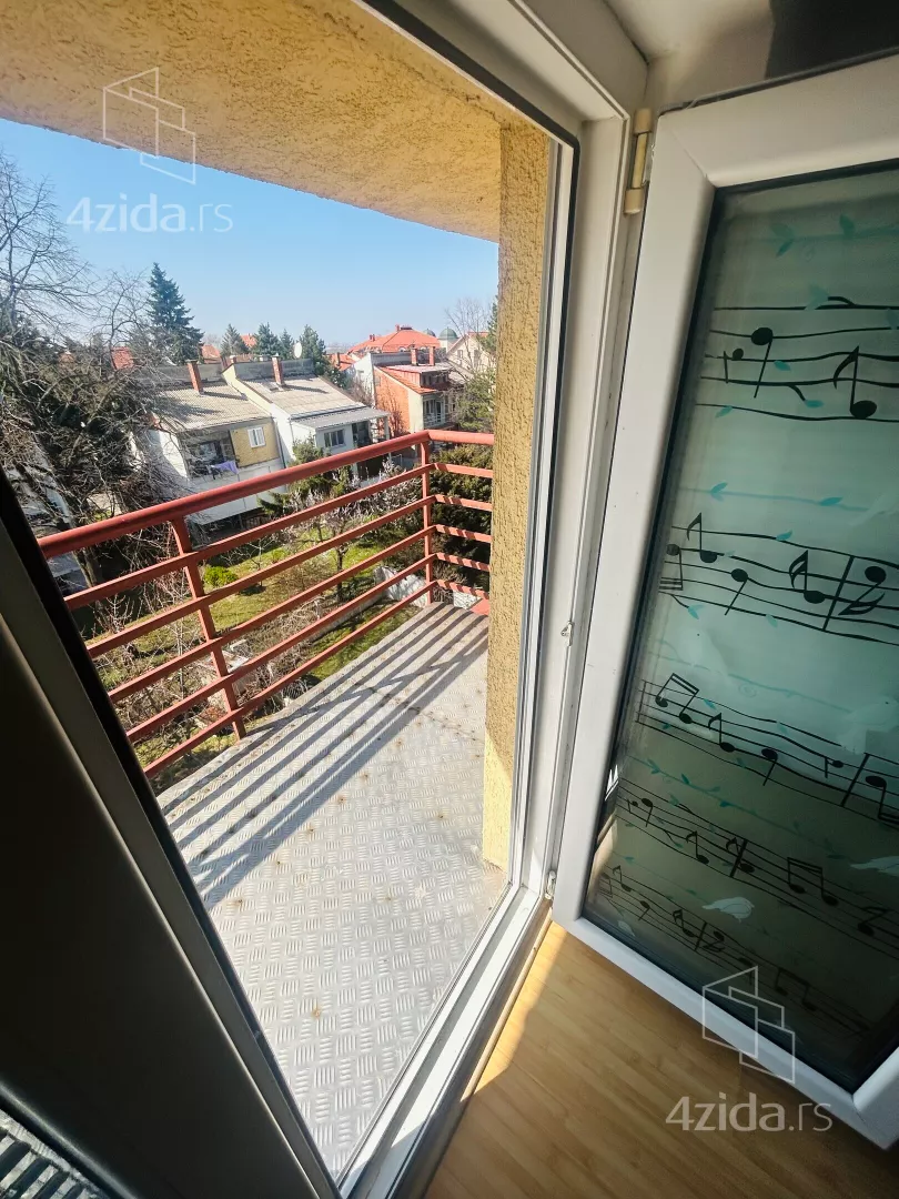 Petosoban stan | 4zida