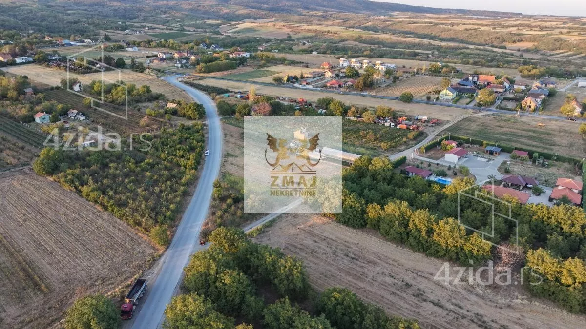 Plac | 4zida
