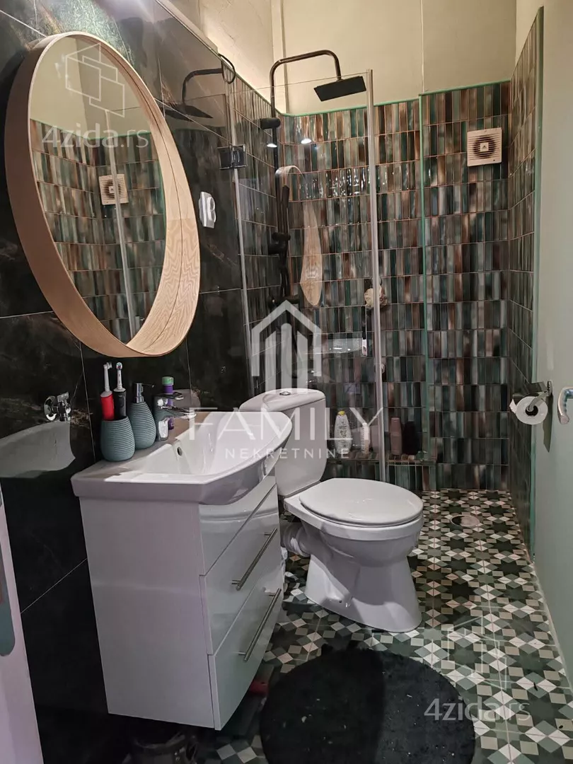 Troiposoban stan | 4zida