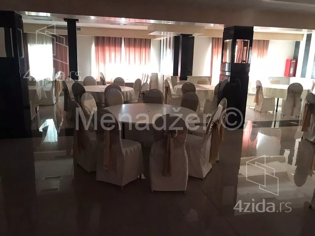 Poslovni prostor | 4zida