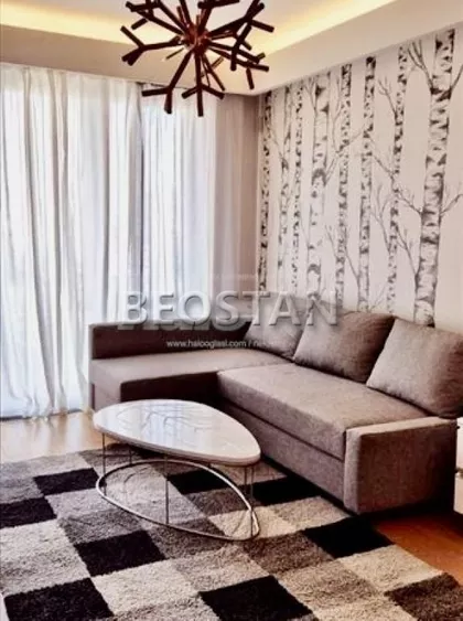 Tadije Sondermajera | 4zida.rs