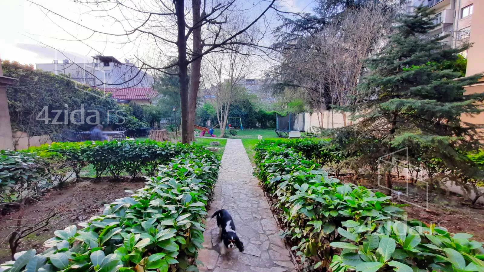 Troiposoban stan | 4zida