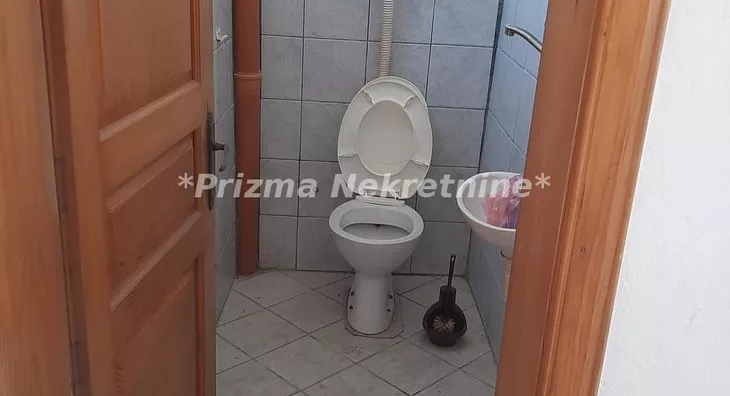 Lokal | 4zida