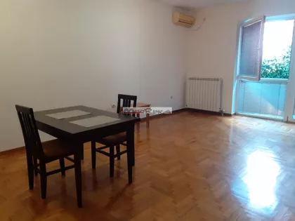 Crveni Krst Vračar | 4zida.rs