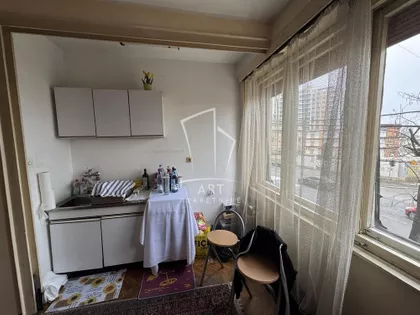 Poenkareova | 4zida.rs