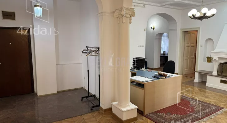 Šestosoban stan | 4zida