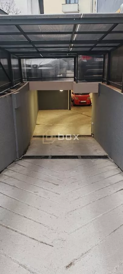 Medicinski Fakultet | 4zida.rs