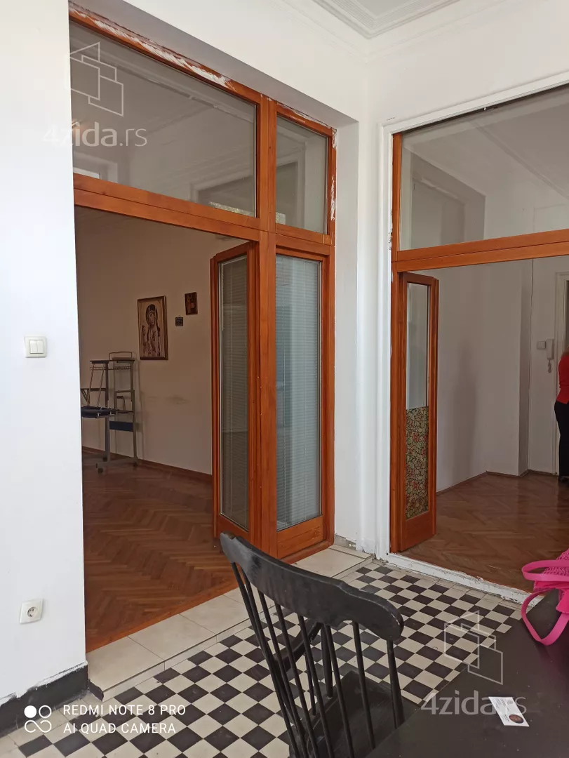 Četvoroiposoban stan | 4zida