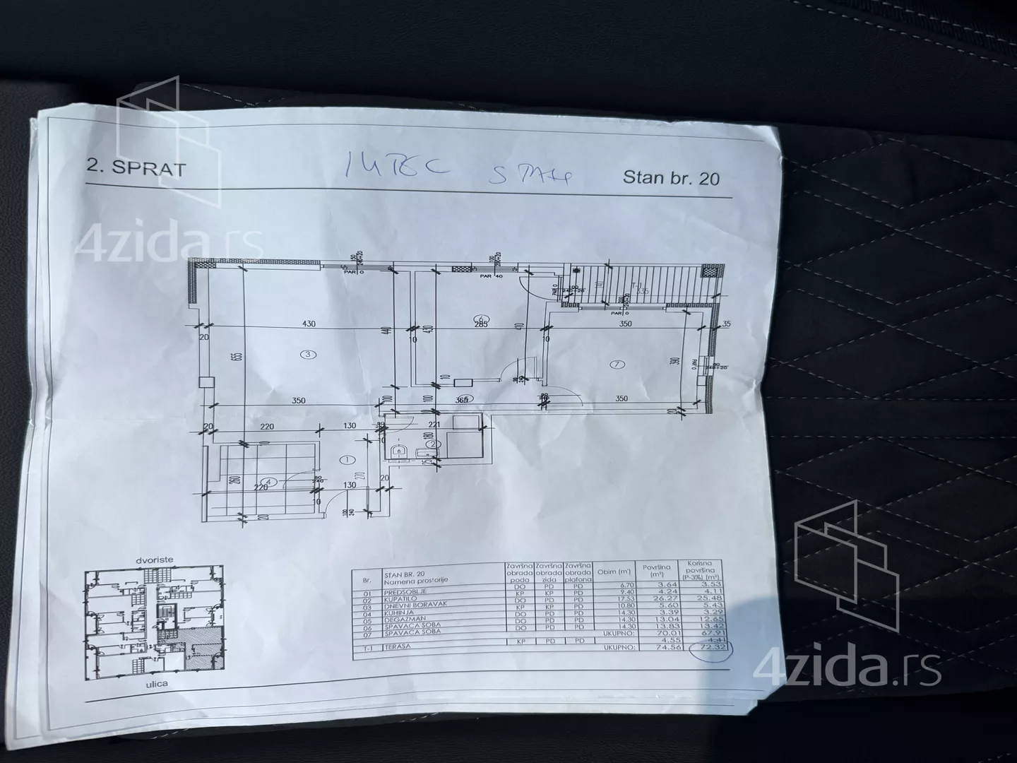 Trosoban stan | 4zida