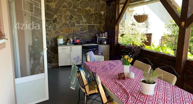 3-etažna kuća | 4zida