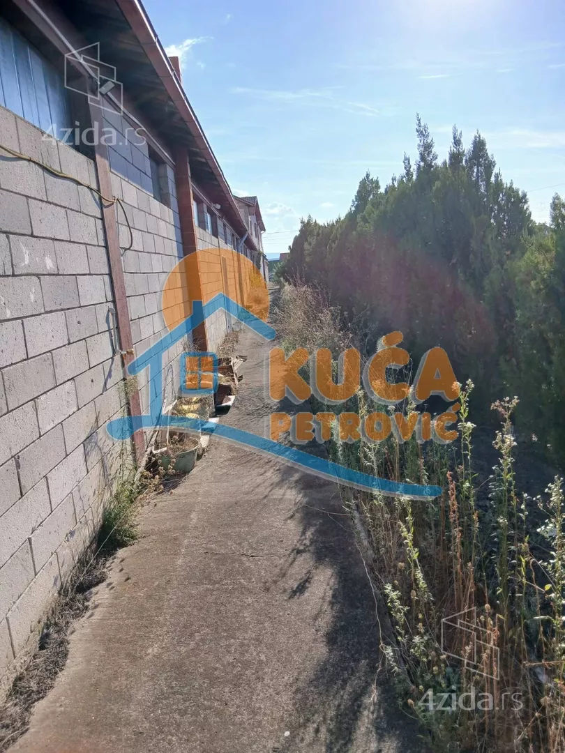 Lokal | 4zida