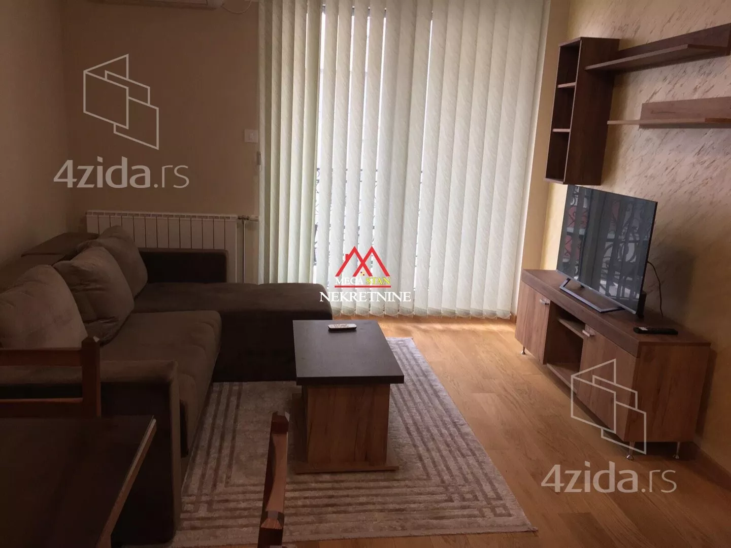 Jednoiposoban stan | 4zida