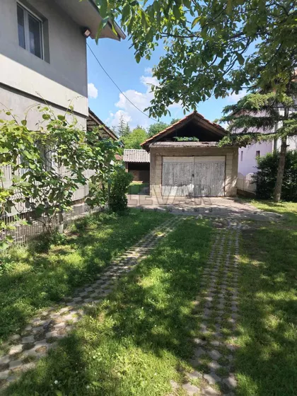 Gornjomilanovačka | 4zida.rs