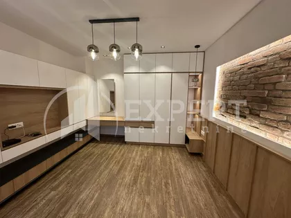 Jeronimova | 4zida.rs