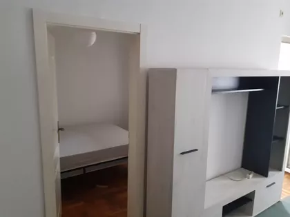 Prvoboraca 30v | 4zida.rs