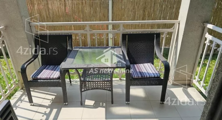 Četvoroiposoban stan | 4zida