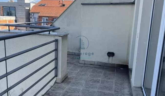 Šestosoban stan | 4zida