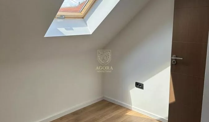 Četvoroiposoban stan | 4zida