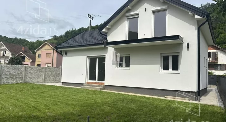 Kuća | 4zida