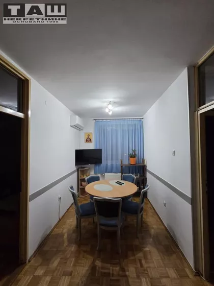 Šest Topola | 4zida.rs