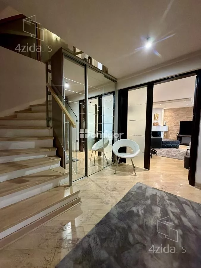 Petosoban stan | 4zida