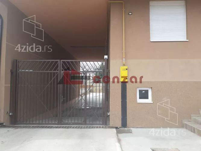 Garaža | 4zida