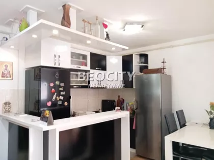 Ljubice Ravasi | 4zida.rs