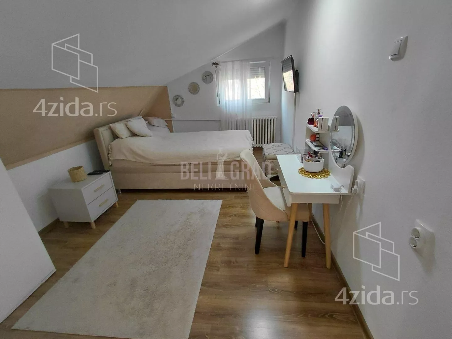 Troiposoban stan | 4zida