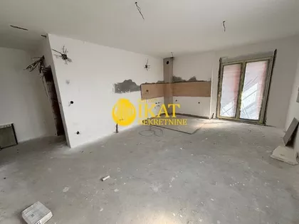 Pavla Labata | 4zida.rs