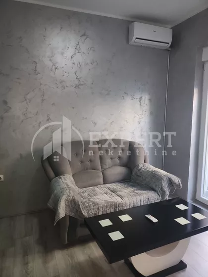 Obrenovićeva | 4zida.rs