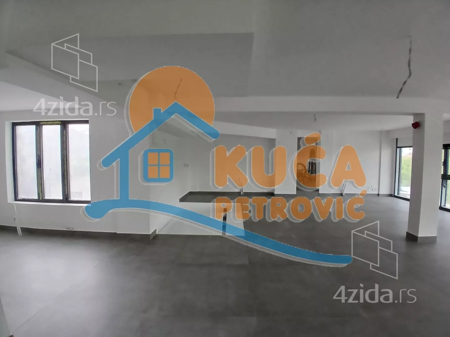 Lokal | 4zida