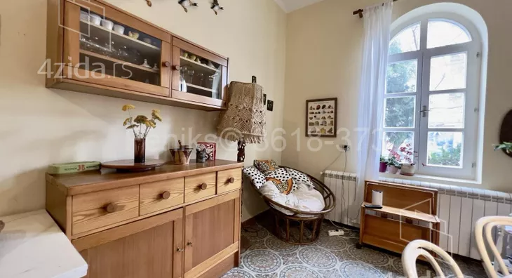 Četvoroiposoban stan | 4zida