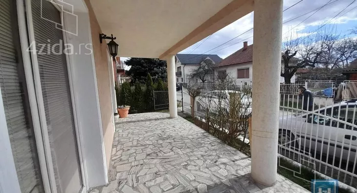 Kuća | 4zida