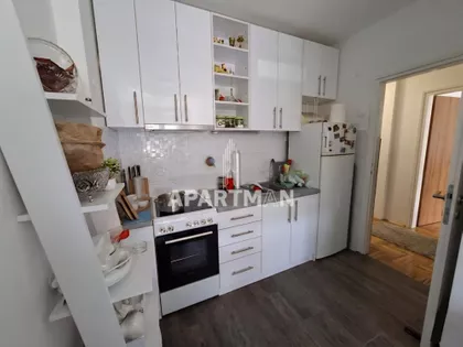 Pariske komune | 4zida.rs