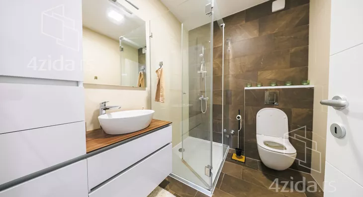 Petosoban stan | 4zida